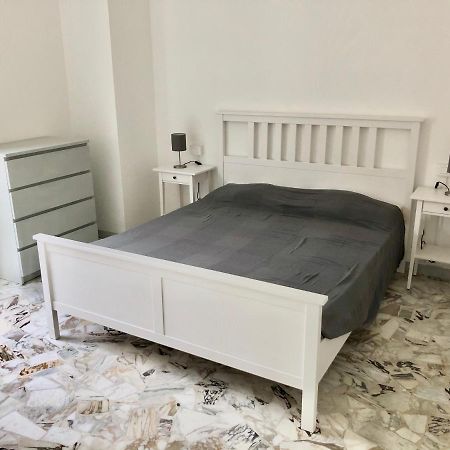 La Casa Di Pietro Apartment Finale Ligure Bagian luar foto