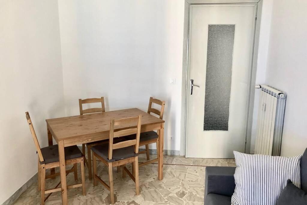 La Casa Di Pietro Apartment Finale Ligure Bagian luar foto